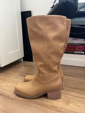 Women’s Tall Tan Leather-Look Block Heel Boots